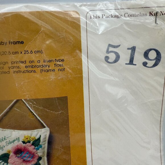 The Creative Circle Vtg Wool Embroidery Kit 519 Rock A Bye Baby Photo Frame New - Picture 3 of 10